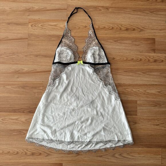 VICTORIAS SECRET Halter Babydoll Chemise White Black Lace Lingerie Sz Large NWOT - Picture 3 of 10